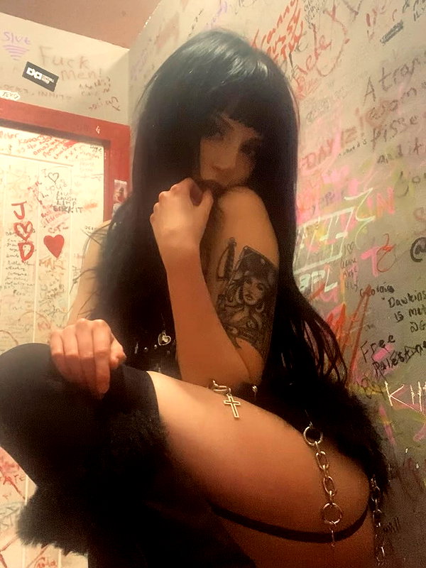 scarlett_ichor instagram image archive image