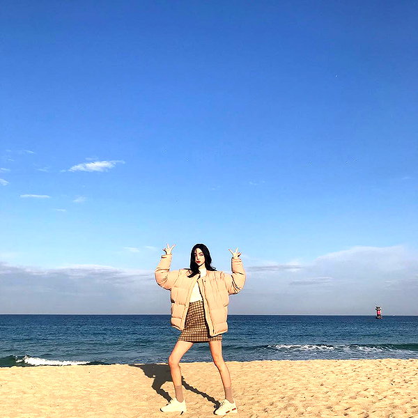 daxbin instagram image archive image