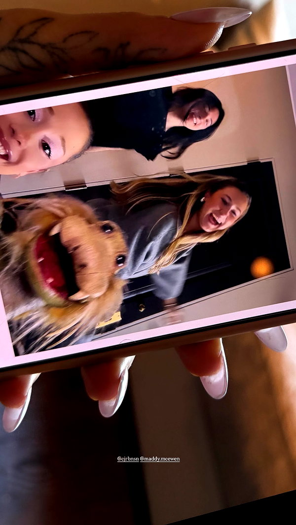 arianagrande instagram image archive image