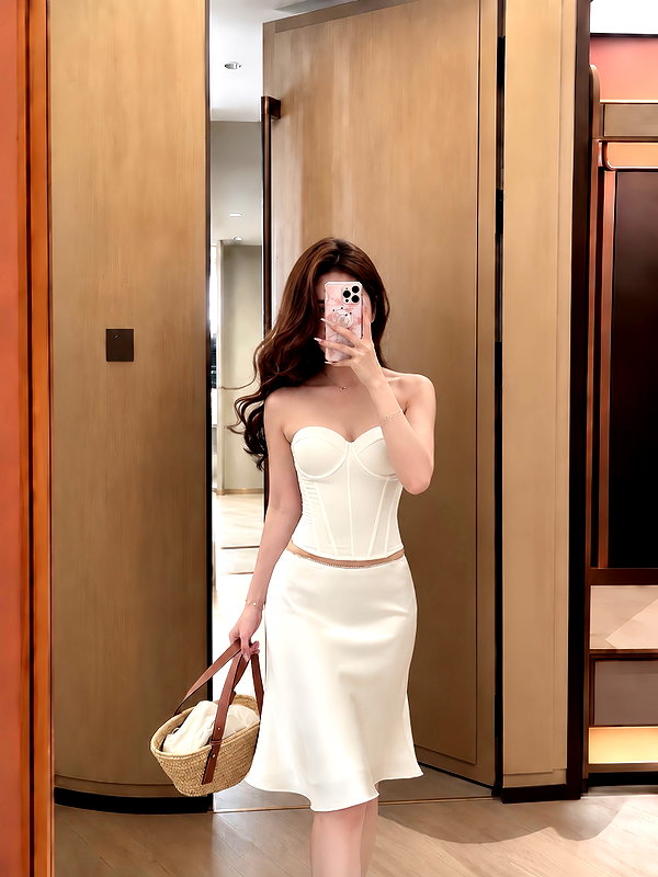 lyhythuedoxinh instagram image archive image