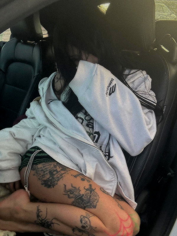zommmbri instagram image archive image
