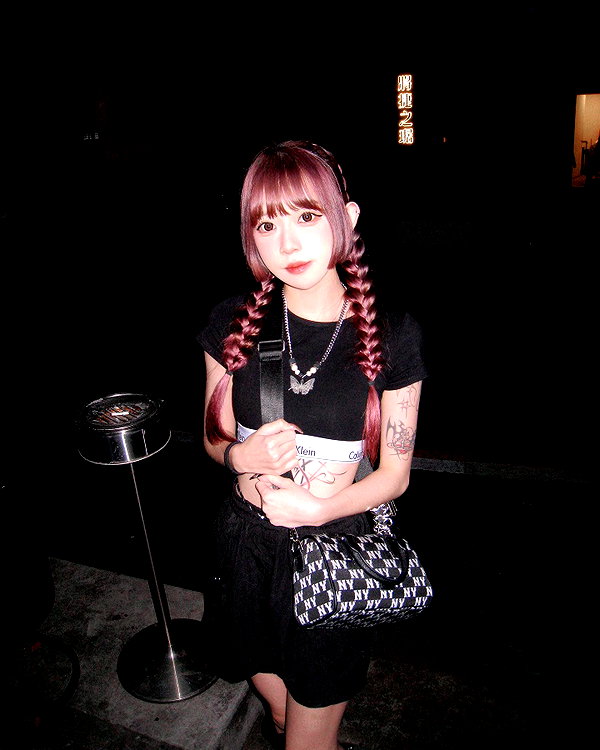 nixqq.425_ instagram image archive image