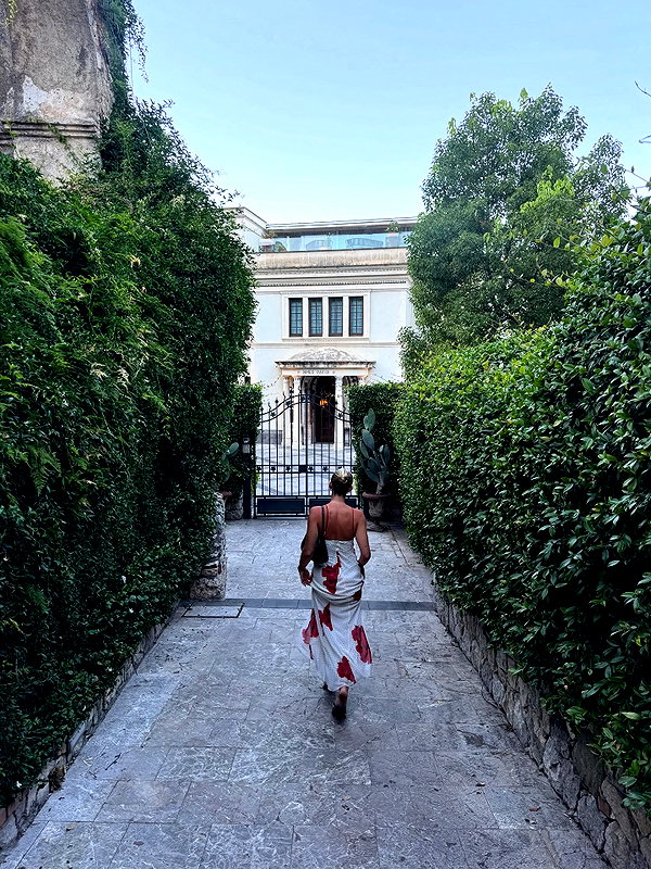 allygravemade instagram image archive image