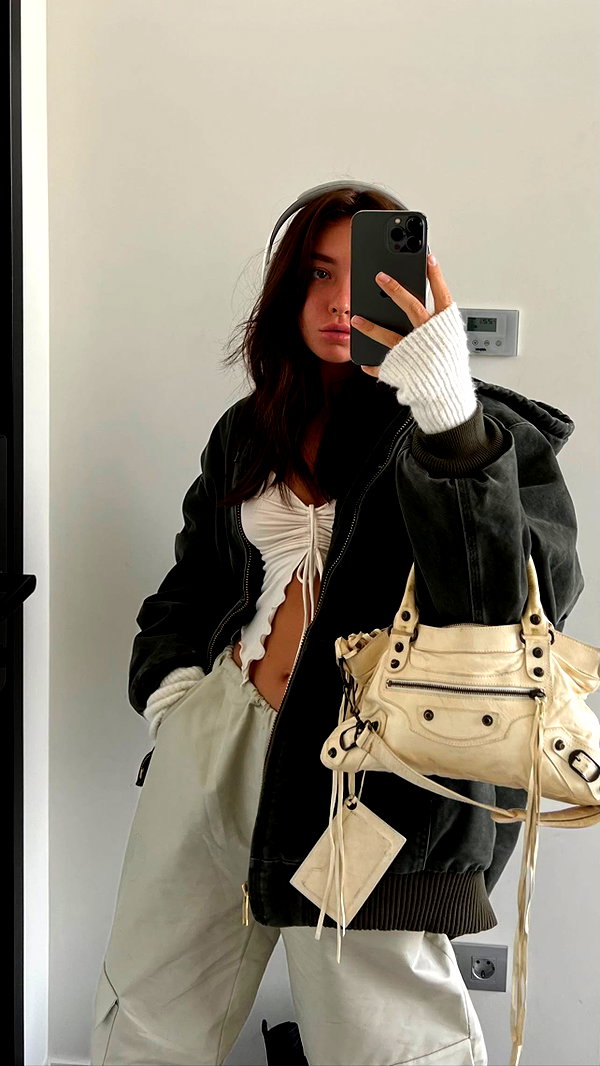 veroni22ka instagram image archive image