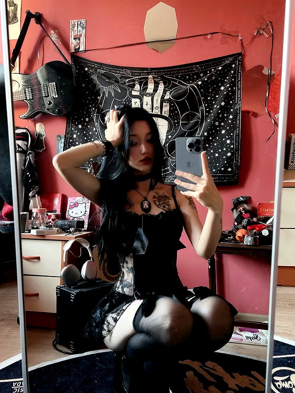 madamist_ instagram image archive image