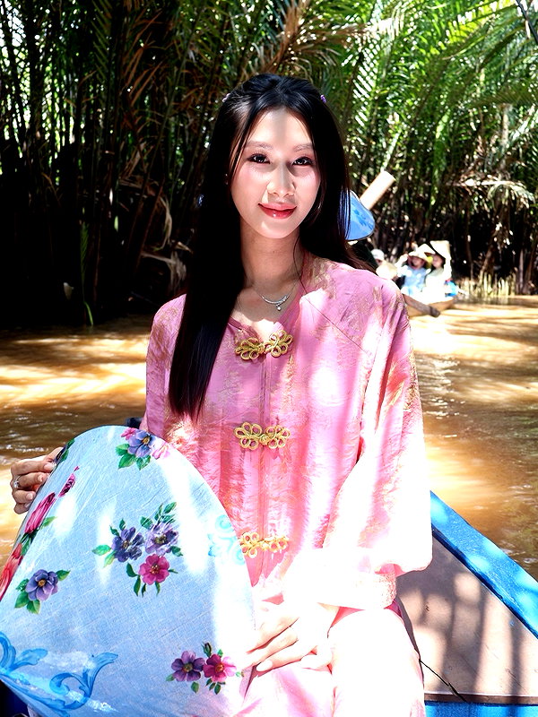 ngochanssi_ instagram image archive image