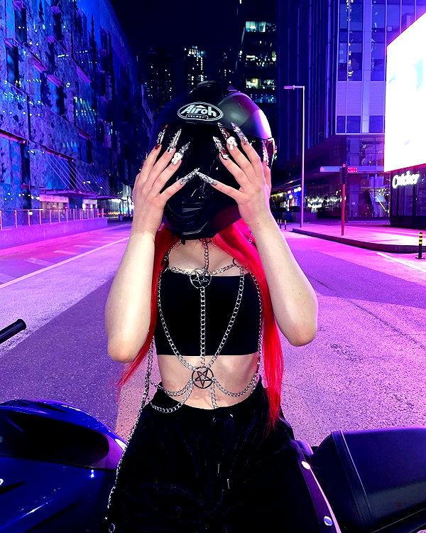 vik4au instagram image archive image