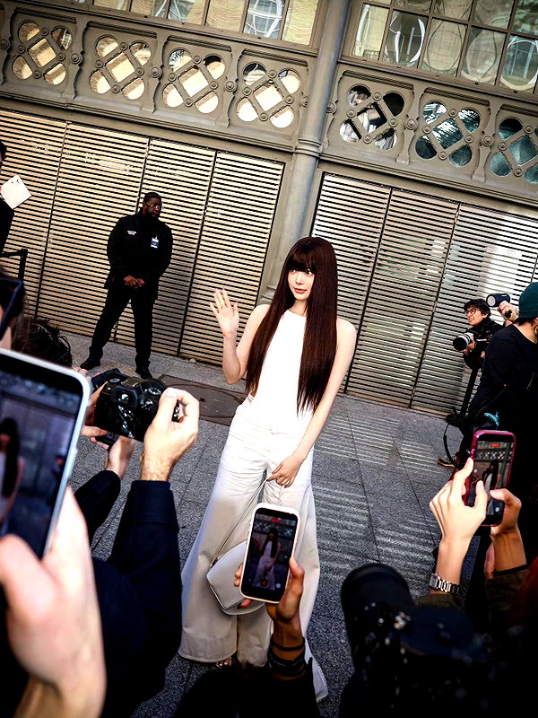 hhh.e_c.v instagram image archive image