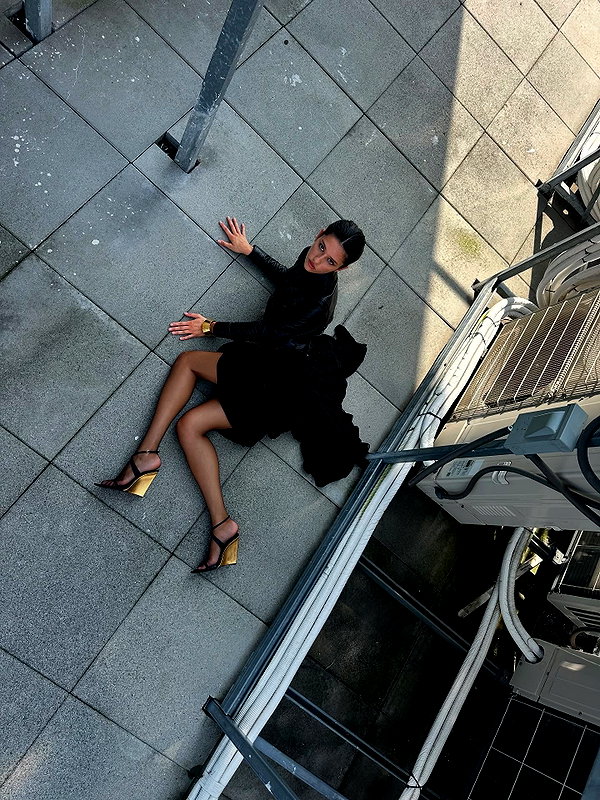 reneeebeller instagram image archive image