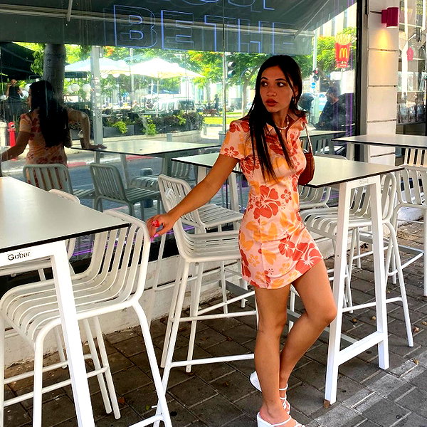 romi_henenson instagram image archive image
