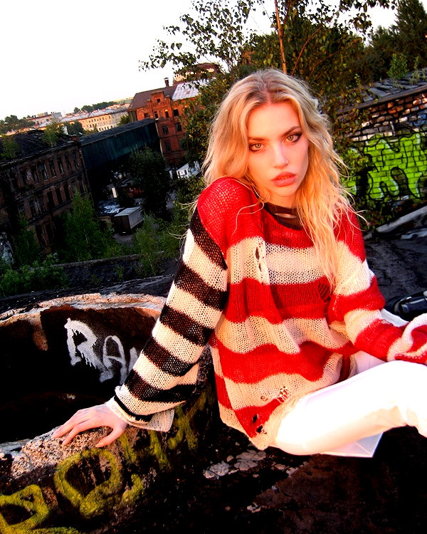 anya4everr instagram image archive image