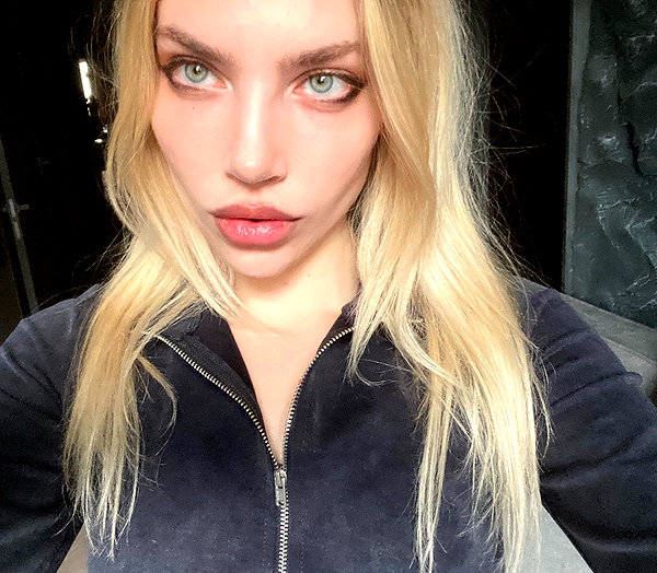 anya4everr instagram image archive image