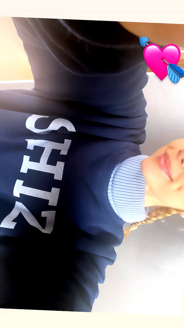 arianagrande instagram image archive image