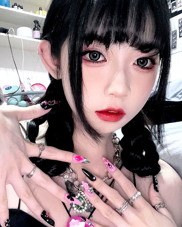 nixqq.425_ instagram image archive image