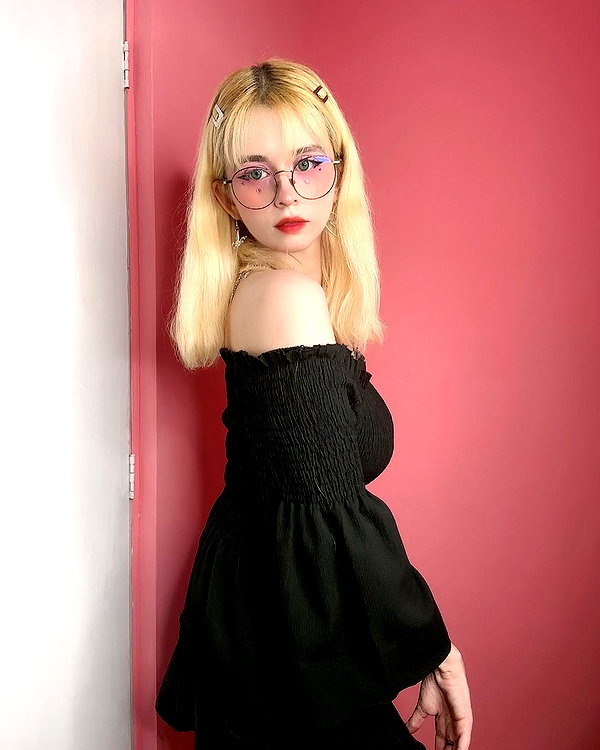 luly1980s instagram image archive image