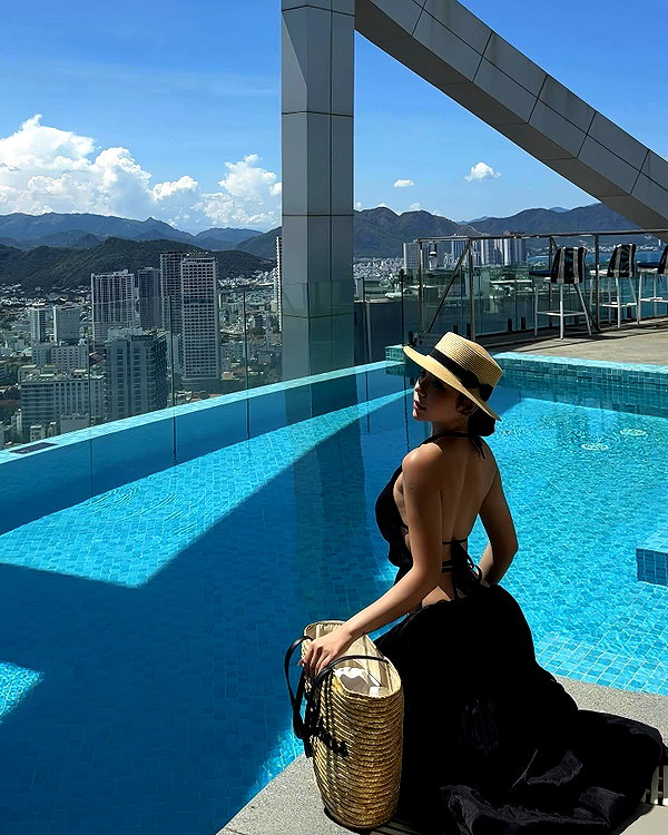 lyhythuedoxinh instagram image archive image