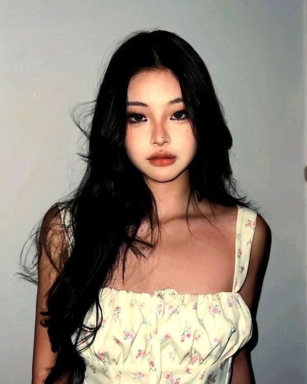 ll.lu1s instagram image archive image