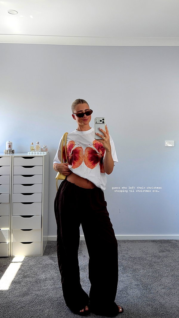 sophadophaa_ instagram image archive image