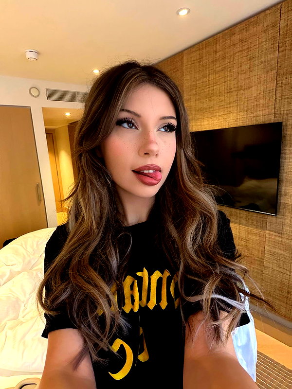 cherrycatxox instagram image archive image