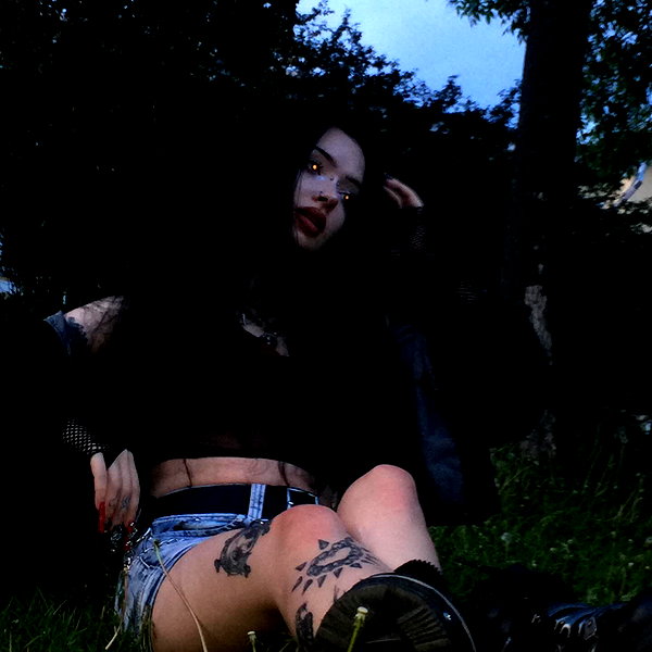 _dead__cherry_ instagram image archive image