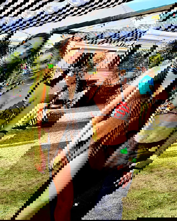 itshayleydavies itshayleydavies archive image