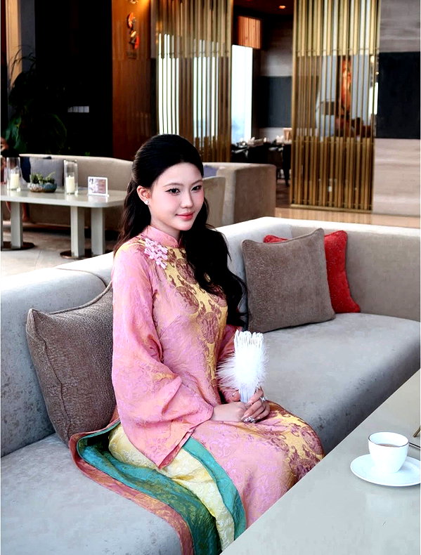 lyhythuedoxinh instagram image archive image
