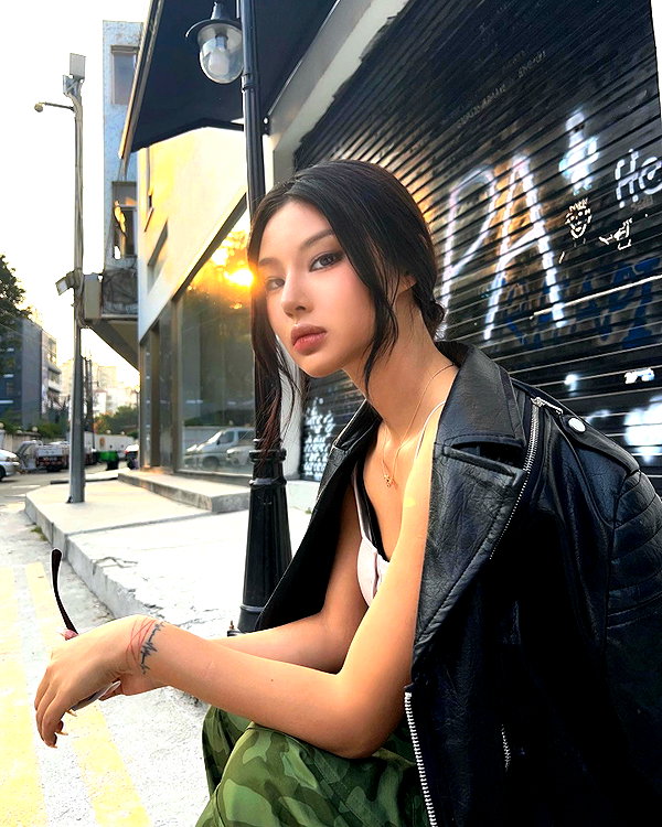 ll.lu1s instagram image archive image