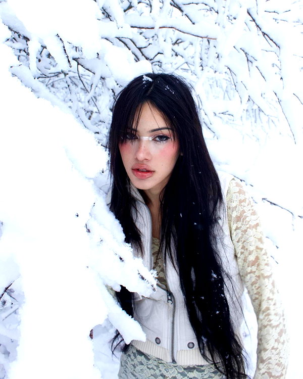 leonanaomii instagram image archive image