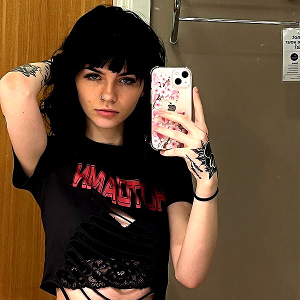 alice_hez instagram image archive image