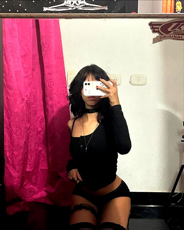 shevaal_x instagram image archive image