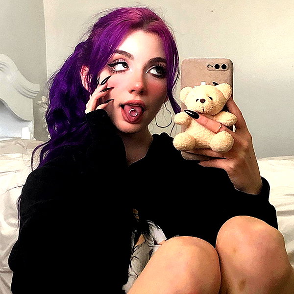 danielle.mercedie instagram image archive image
