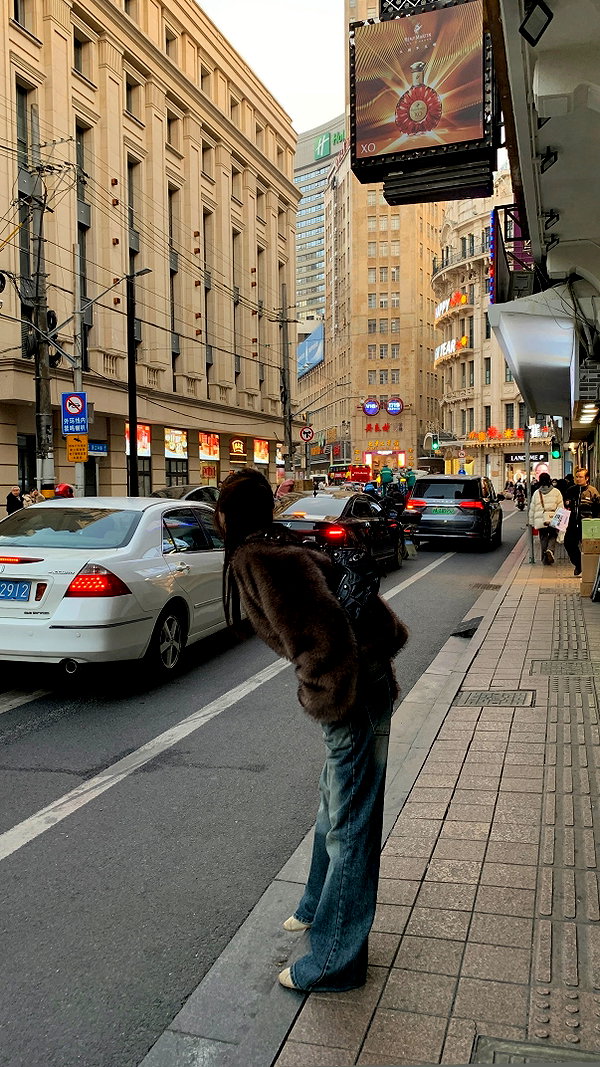 daxbin instagram image archive image