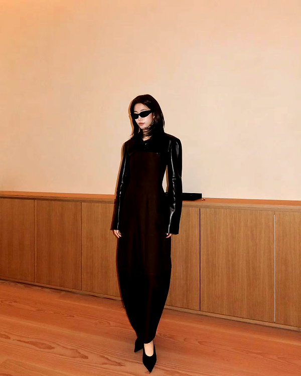 zuhazana instagram image archive image