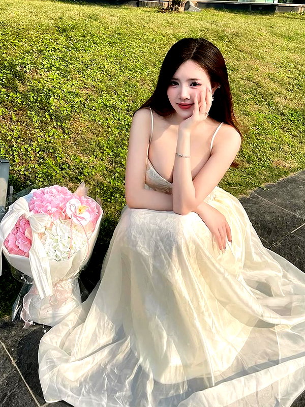 lyhythuedoxinh instagram image archive image