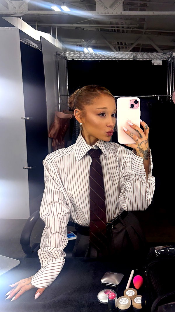 arianagrande instagram image archive image