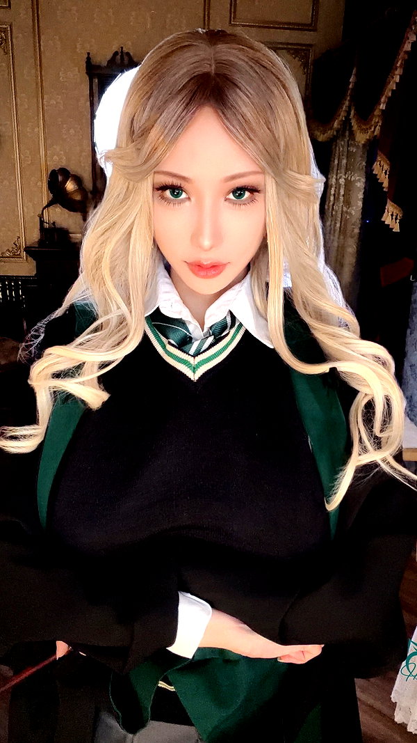 Archived image from @haneame_cos on Instagram