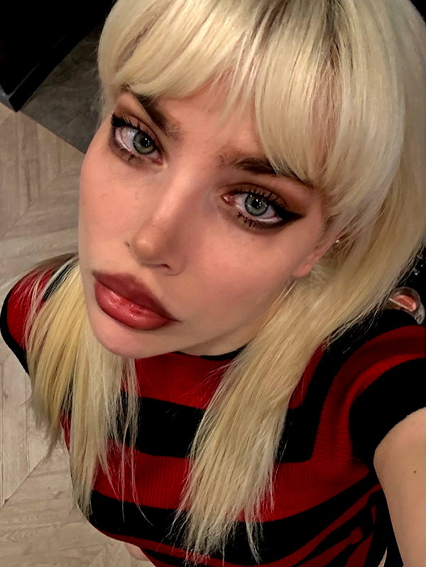 anya4everr instagram image archive image