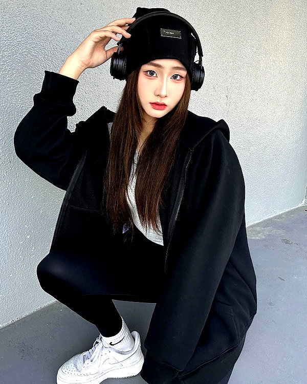 lai_931201 instagram image archive image