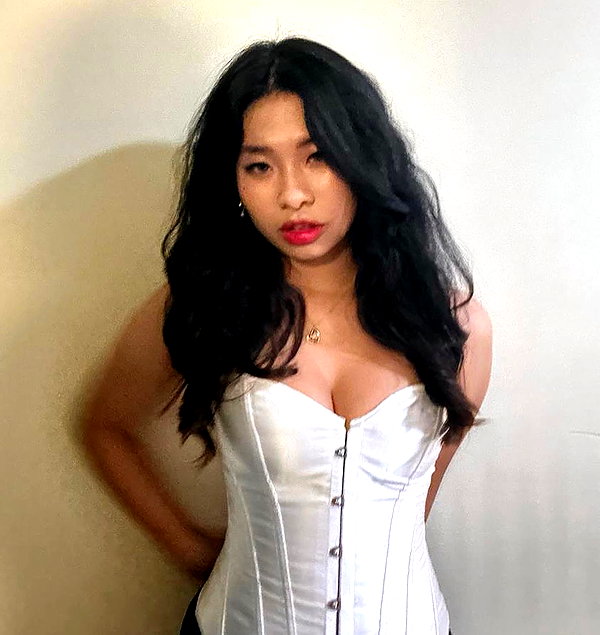 baddiesessence instagram image archive image