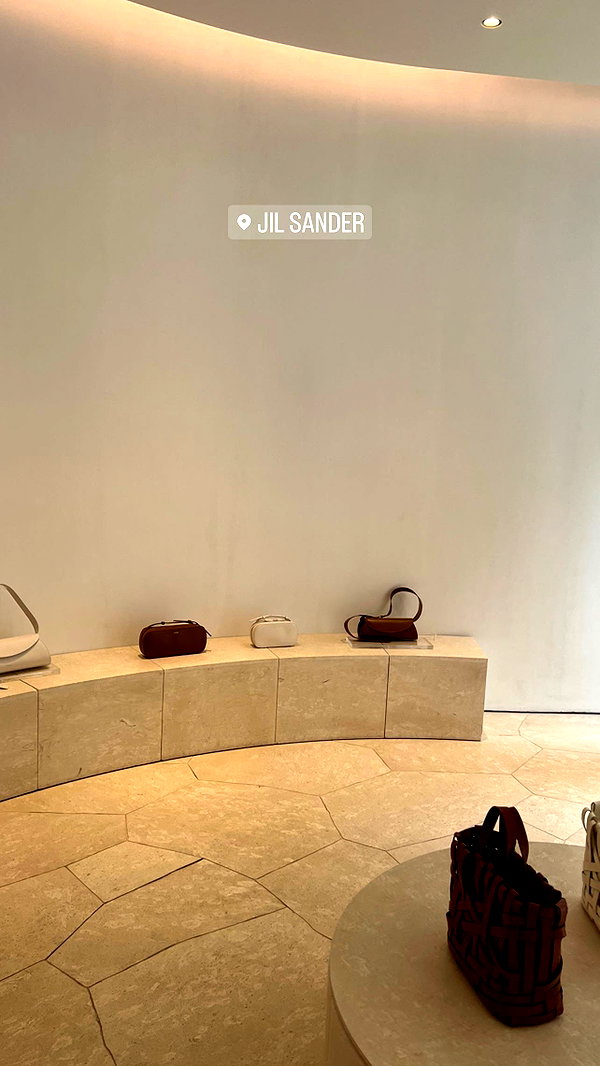 veroni22ka instagram image archive image