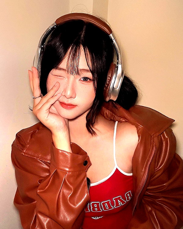 lai_931201 instagram image archive image