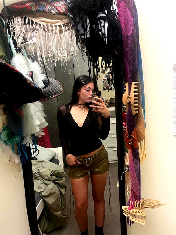 _b__eva__ archive image