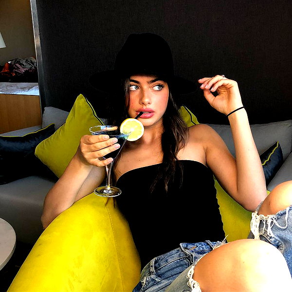 yaelshelbia instagram image archive image