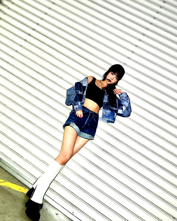 hhh.e_c.v instagram image archive image