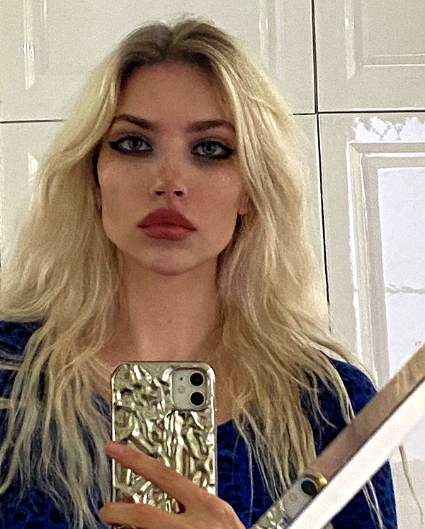 anya4everr instagram image archive image