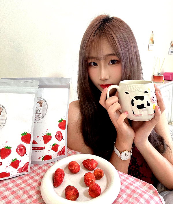 lai_931201 instagram image archive image
