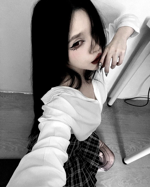 glowmoonshorty instagram image archive image