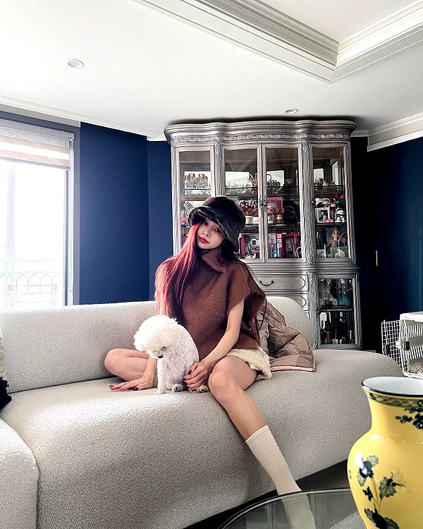 dear.zia instagram image archive image