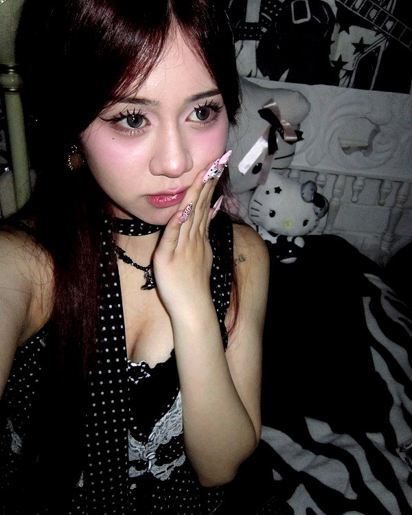 is2tian instagram image archive image