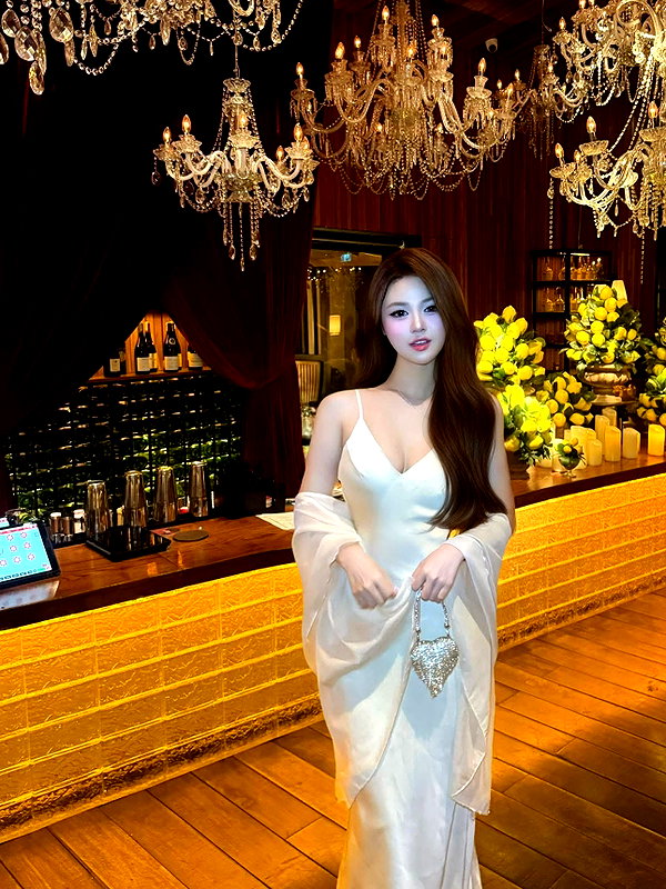 lyhythuedoxinh instagram image archive image